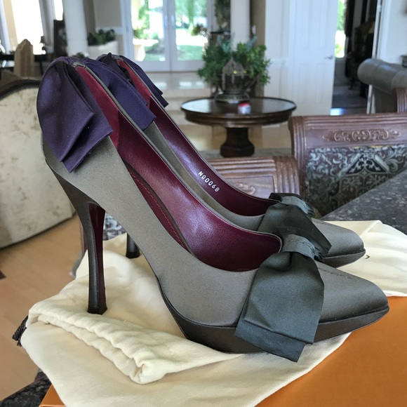 Louis Vuitton Shoes - Louis Vuitton Cacky Satin Pumps with Purple Bow